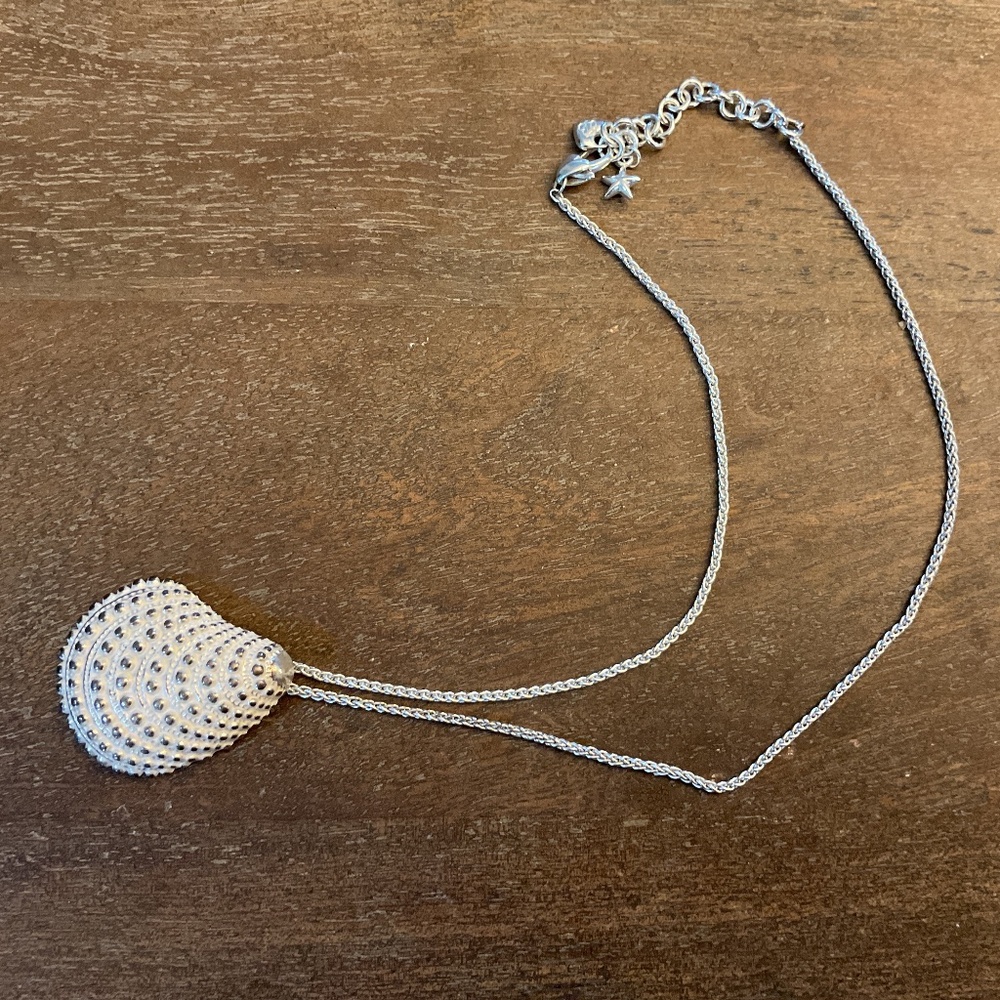 Brighton shell neckace
